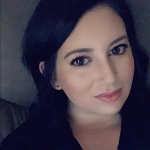 Meet your Posher, Kara